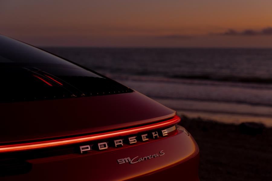 Детали экстерьера Porsche 911 Carrera S (992) 2019 года  (NA) (фото 16 из 31)
